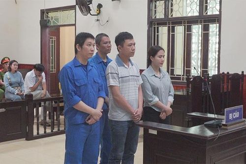 Nhóm 'con nghiện' lãnh án