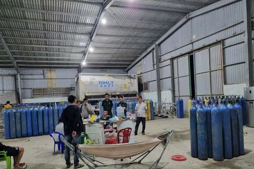 Bộ đội Biên phòng Đà Nẵng triệt phá kho sang chiết khí cười 'khủng'