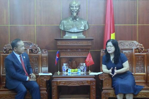 Tăng cường hợp tác giáo dục Việt Nam - Campuchia