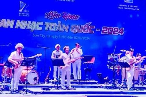 Rộn ràng khai mạc Liên hoan Ban nhạc toàn quốc 2024