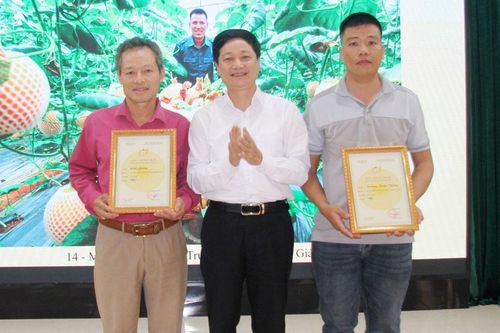 Báo Bắc Giang trao giải cuộc thi ảnh 'Nét đẹp Bắc Giang' năm 2024