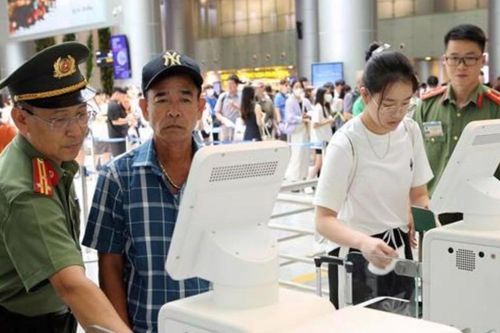 Sửa Luật Quản lý thuế - Đề nghị bổ sung đối tượng nợ thuế bị tạm hoãn xuất cảnh