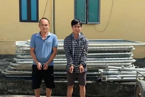 Liều lĩnh trộm cắp hàng chục tấm rào chắn hành lang an toàn cao tốc Bắc - Nam