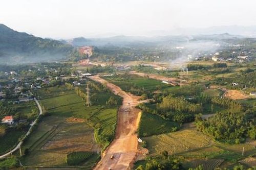 Quyết tâm khơi thông 'điểm nghẽn' dự án cao tốc Tuyên Quang - Hà Giang
