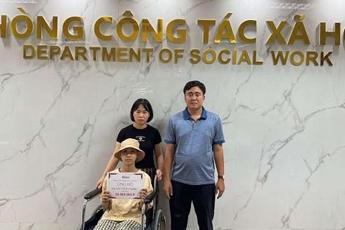 Bạn đọc ủng hộ em Nguyễn Thị Hà Phương bị ung thư xương