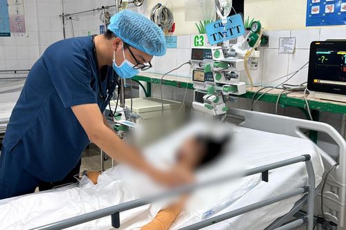 Nỗ lực điều trị cho bệnh nhi sốc bỏng nặng trong vụ cháy ở Đồng Nai