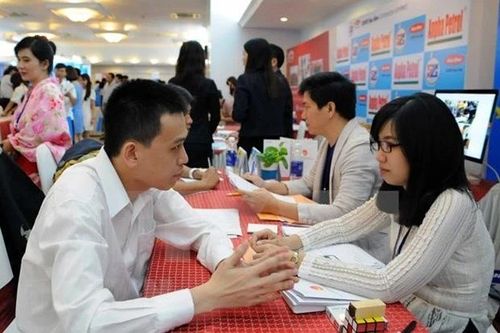 Ngành sản xuất và chế tạo thúc đẩy sự phát triển của thị trường lao động
