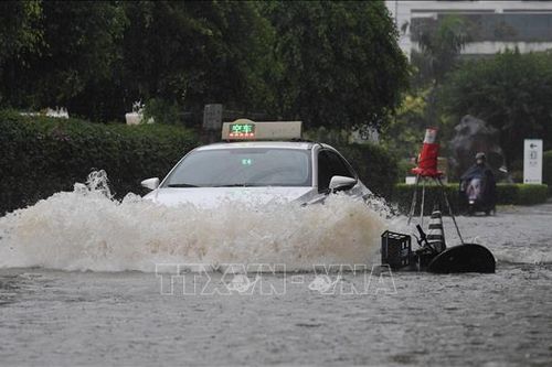 Trung Quốc: Tỉnh Chiết Giang sơ tán 282.000 người để tránh bão Kong-rey