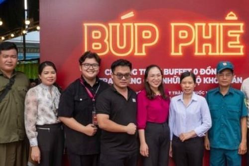 'Buffet yêu thương' trao tặng 200 suất buffet 0 đồng cho các hoàn cảnh khó khăn