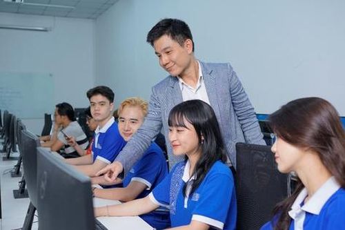 Đáp ứng tiêu chuẩn toàn cầu nhờ khung năng lực số cho người học