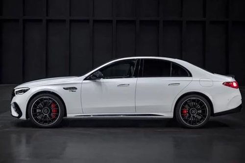 Mercedes-AMG E 53 Hybrid 2025 với công suất 604 mã lực, giá hơn 2,2 tỷ đồng
