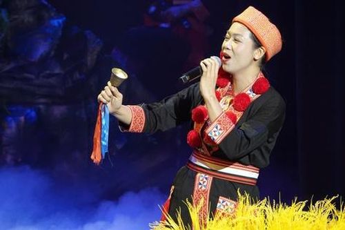 Bế mạc Liên hoan hát ru, hát dân ca và âm nhạc cổ truyền của dân tộc Việt Nam trong phụ nữ Quân đội