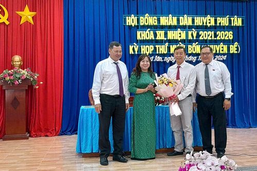 HĐND huyện Phú Tân tổ chức kỳ họp chuyên đề