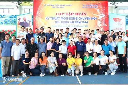 Tập huấn kỹ thuật môn bóng chuyền hơi tỉnh Đồng Nai