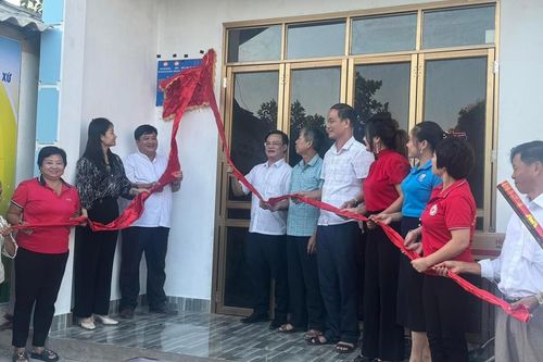 Đại Từ: Trao 570 triệu đồng hỗ trợ 17 hộ nghèo xây mới, sửa chữa nhà ở
