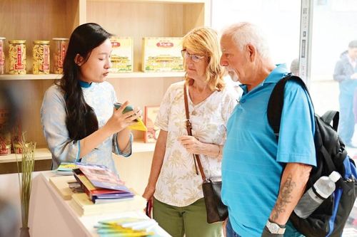 Để hút khách du lịch tàu biển lên thành phố Huế