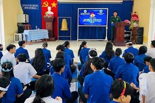 Hội thi 'Rung Chuông vàng - Tìm hiểu pháp luật'