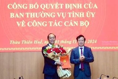 Công bố Quyết định bổ nhiệm Tổng Biên tập Báo Thừa Thiên Huế