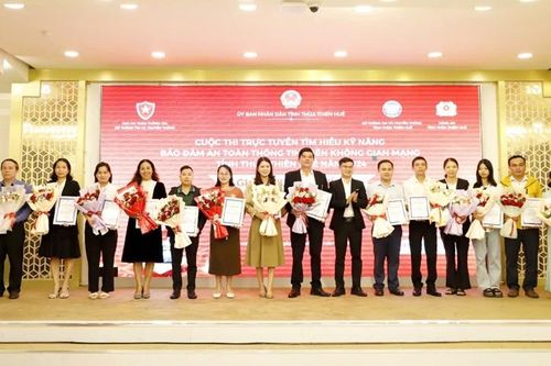 Trao giải Cuộc thi 'Tìm hiểu kỹ năng bảo đảm an toàn thông tin trên không gian mạng'