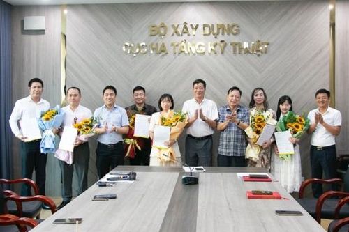 Công bố Quyết định thành lập các Chi bộ trực thuộc Đảng bộ Báo Xây dựng