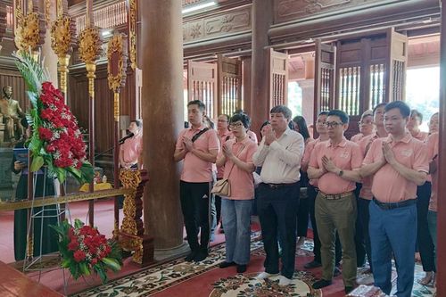 Lớp Cao cấp lý luận chính trị K75.A16 hành trình về nguồn tại tỉnh Tuyên Quang