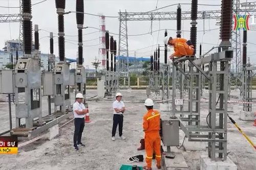 Truyền tải điện quốc gia nâng cao tay nghề cho công nhân