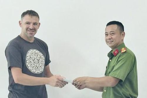 TPHCM: Truy bắt nhanh nhân viên dọn phòng trộm 2.000 EUR của du khách Pháp