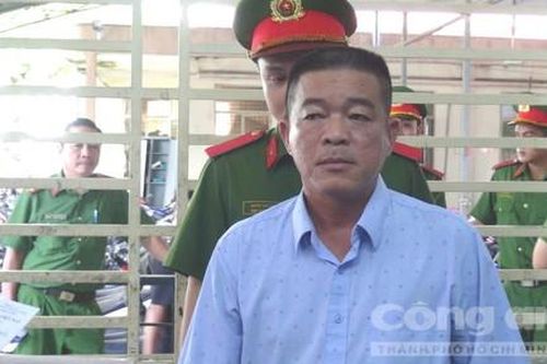 Bắt tạm giam đối tượng chuyên phân lô bán nền trên đất nông nghiệp
