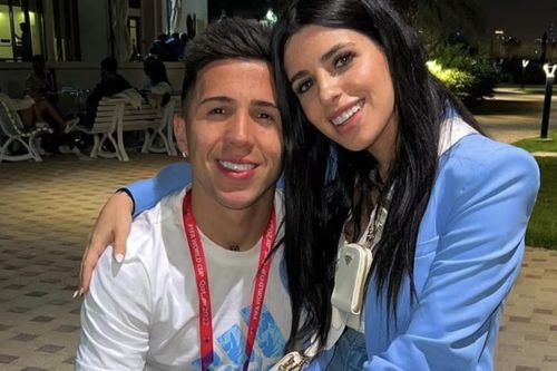 Nhà vô địch World Cup bỏ vợ con, hé lộ lý do khiến dân mạng bất bình