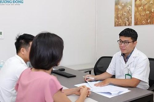 Các cặp đôi hiếm muộn nên 'chữa lành' trước khi chữa vô sinh