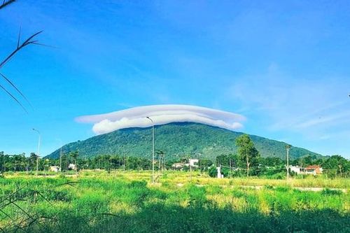 Nguyên nhân xuất hiện mây đĩa bay ở núi Chứa Chan