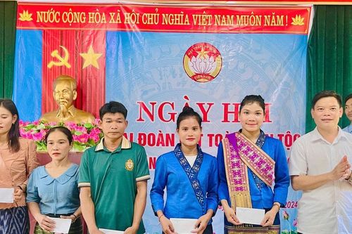 Quảng Bình: Bản đầu tiên tổ chức Ngày hội Đại đoàn kết toàn dân tộc