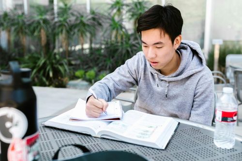 Sinh viên chán nản cách dạy tiếng Anh ở trường đại học