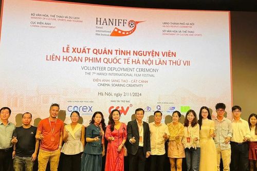 100 tình nguyện viên trẻ xuất quân hỗ trợ Liên hoan phim quốc tế Hà Nội 2024