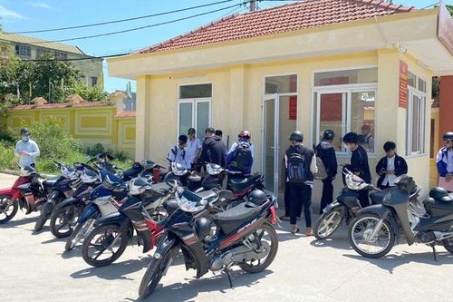 Quảng Bình xử lý hơn 200 học sinh vi phạm luật giao thông