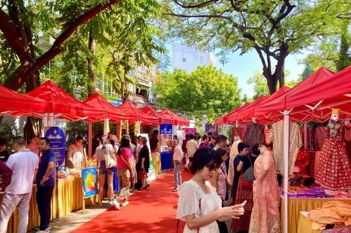 Từ sắc phục sari tới món cà ri: Trải nghiệm đất nước Ấn Độ thu nhỏ tại Việt Nam