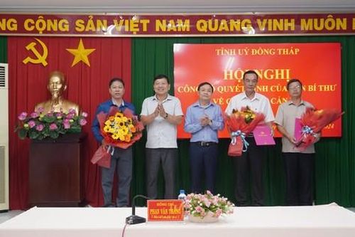 Triển khai quyết định của Ban Bí thư về công tác cán bộ ở 4 tỉnh