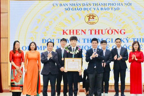 Hà Nội: Đề xuất trò đoạt giải, giáo viên hướng dẫn cũng được 'thưởng' lớn