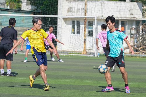 Sôi nổi Giải bóng đá Cúp Tứ Hùng do Đoàn Thanh niên Cơ quan Tập đoàn Dầu khí Việt Nam tổ chức