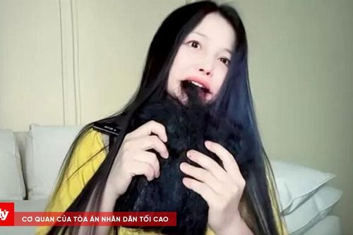Món ăn đường phố 'kinh dị' gây sốt ở Trung Quốc