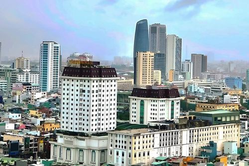 Căn hộ Đà Nẵng giá trăm triệu/m2 bung hàng, chung cư cũ đắt đỏ vẫn được săn tìm
