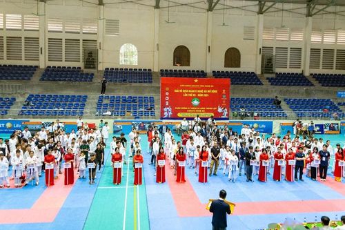 Gần 900 vận động viên dự giải Karate Nghệ An mở rộng năm 2024