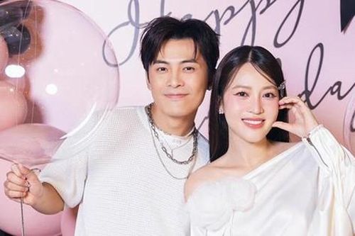 Vợ chồng Puka - Gin Tuấn Kiệt chuẩn bị đón thành viên mới sau 1 năm về chung nhà