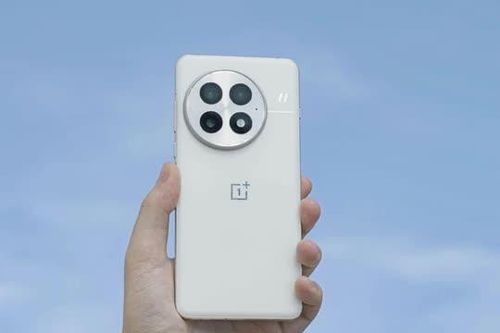 Ảnh chi tiết OnePlus 13 vừa ra mắt, giá gần 15 triệu đồng, so kè cùng iPhone 16, Samsung Galaxy S24