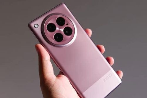 Smartphone cấu hình 'siêu khủng', màn hình cong 144Hz, giá rẻ khó tin