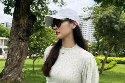Hải Tú khoe vóc dáng mảnh mai sau thời gian dài ở ẩn
