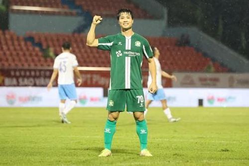 Ngả mũ trước đẳng cấp của Công Phượng