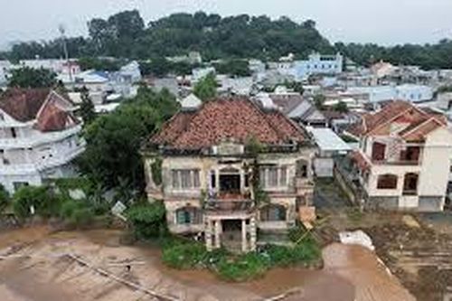 Về chức danh đốc phủ sứ