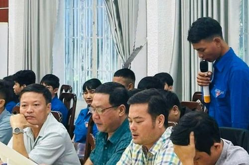 Chư Sê đối thoại giữa người đứng đầu cấp ủy và chính quyền địa phương với thanh niên