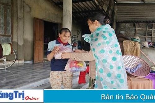 Hướng về người dân vùng lũ